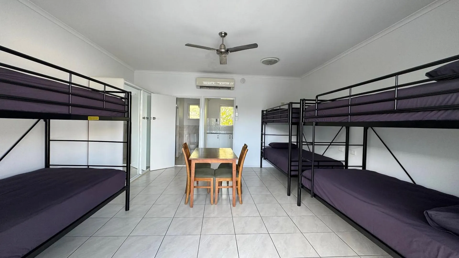 Accom Kc'S Airlie Beach