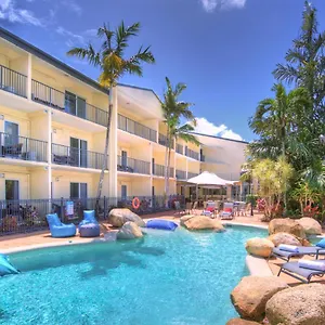 Queenslander & 4*, Cairns Australia